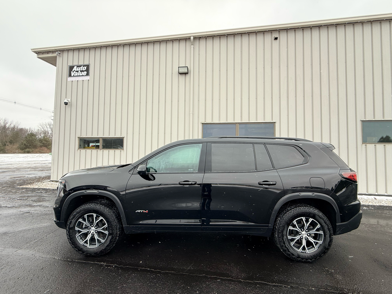 GMC Acadia AWD 4dr AT4 2024