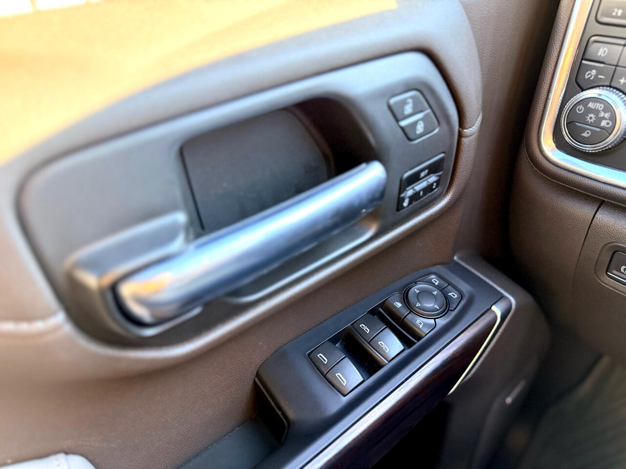 GMC Sierra 1500 4WD Crew Cab 147" SLT 2020