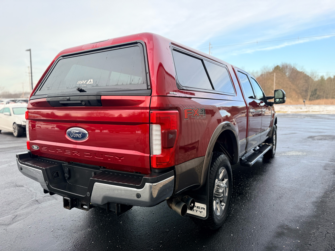 Ford Super Duty F-350 SRW Lariat 4WD Crew Cab 6.75' Box 2017