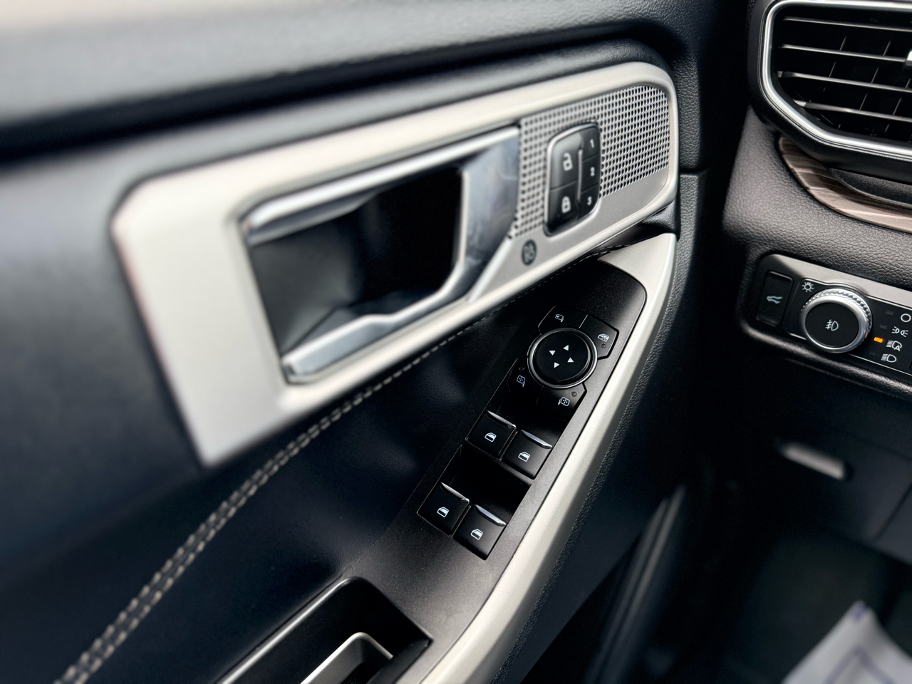 Ford Explorer Limited 4WD 2022