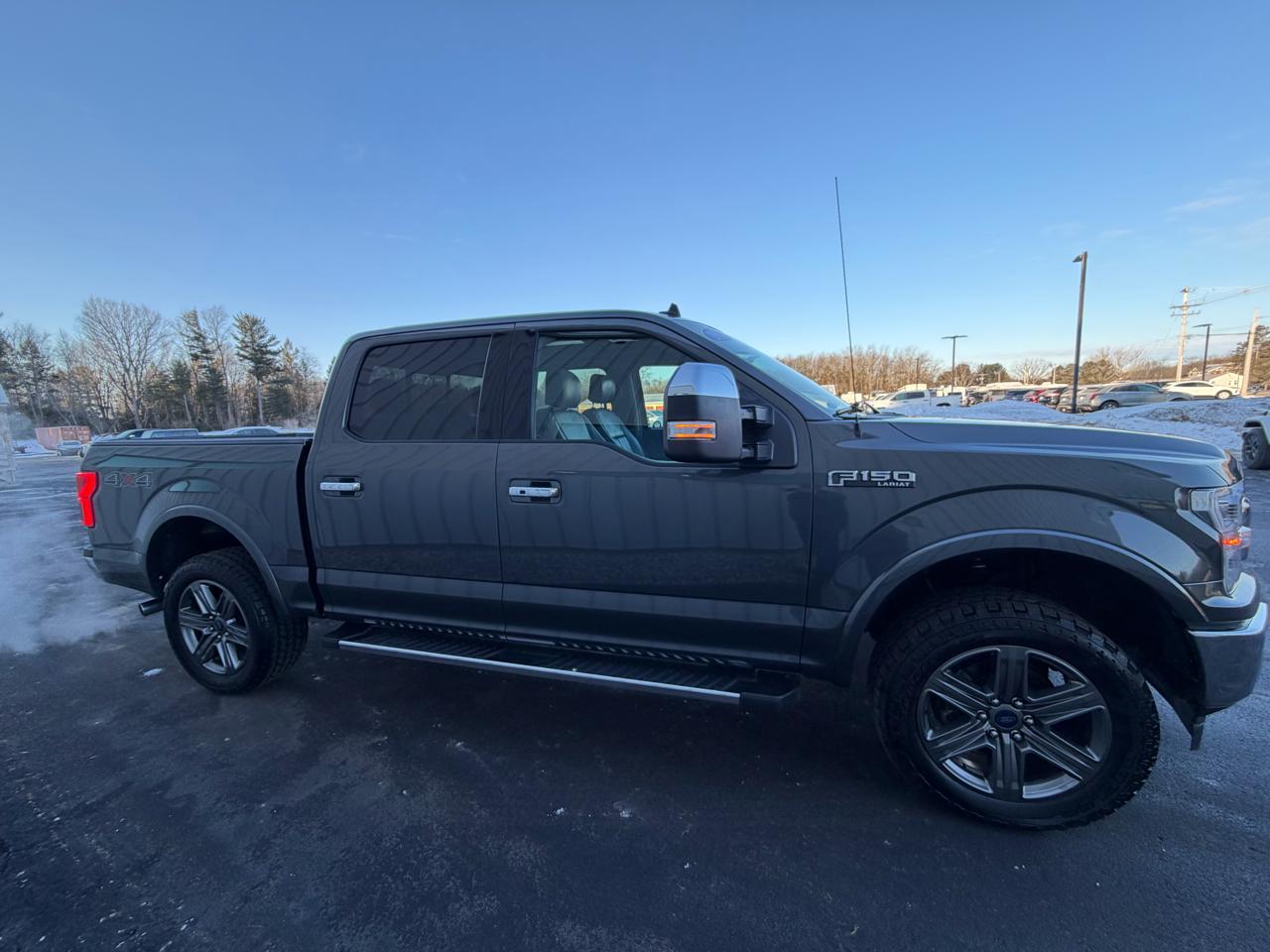 Ford F-150 4WD SuperCrew 145" Lariat 2020