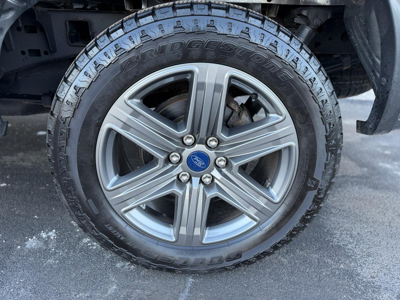 Ford F-150 4WD SuperCrew 145" Lariat 2020