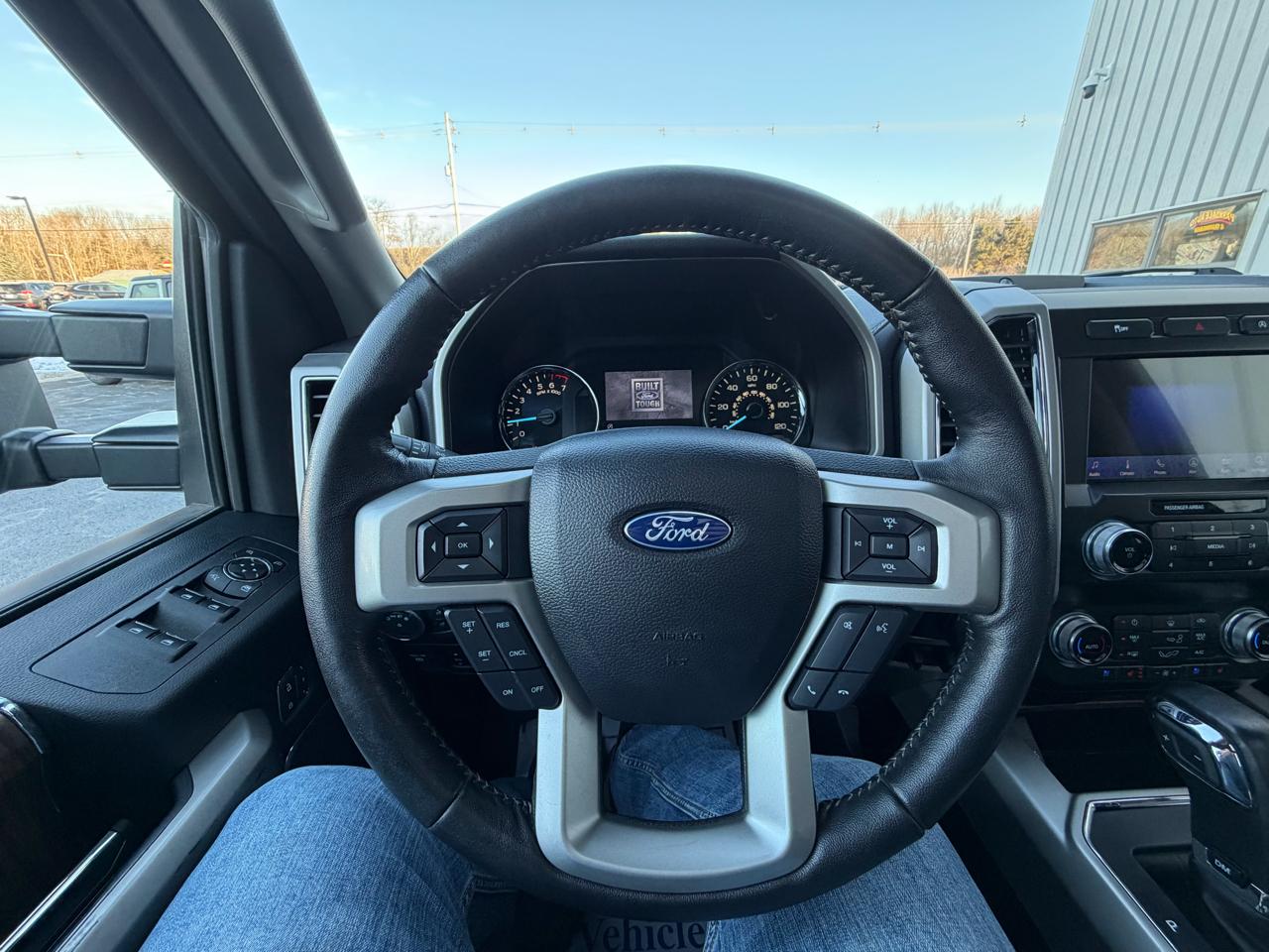 Ford F-150 4WD SuperCrew 145" Lariat 2020