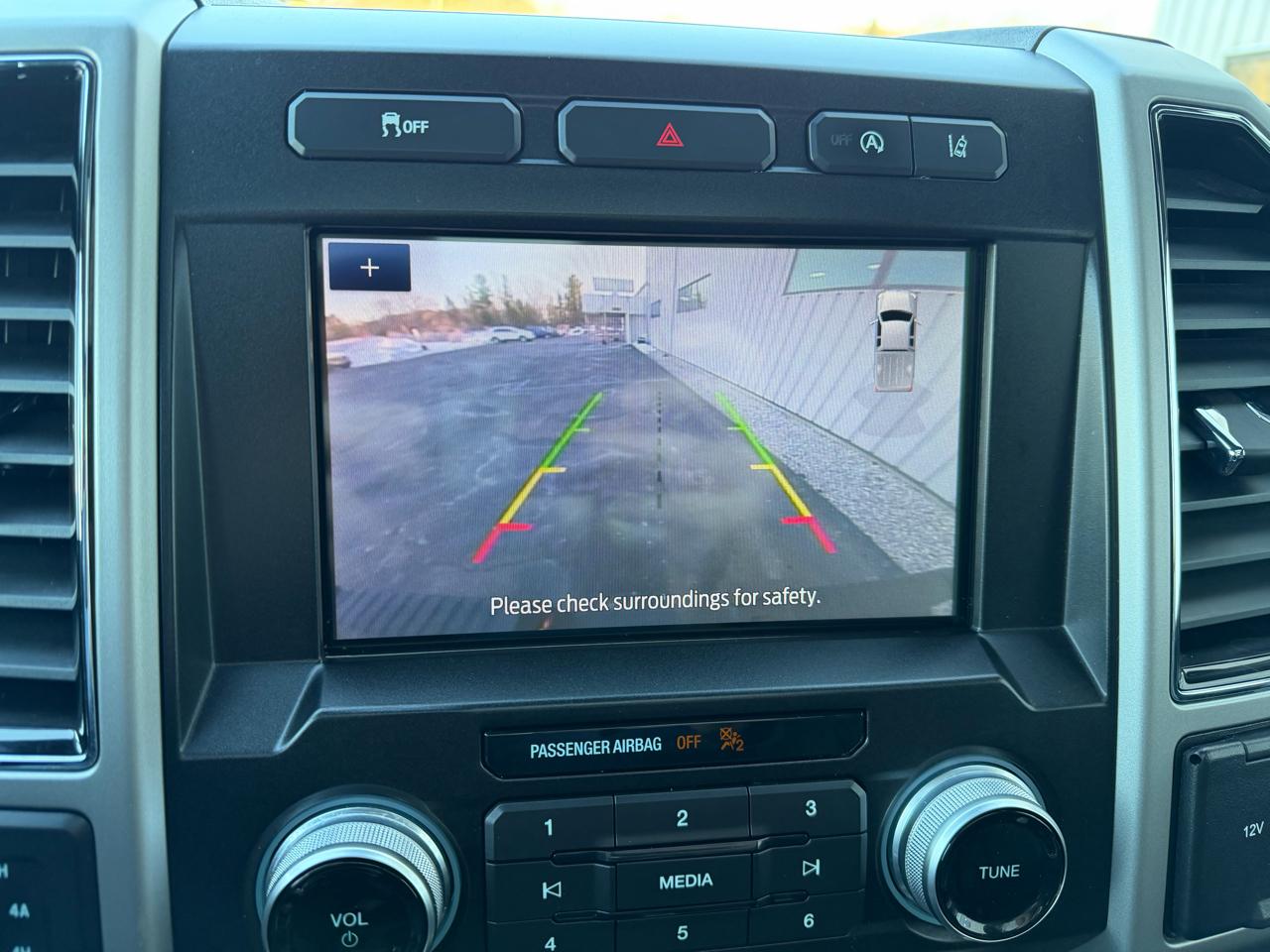 Ford F-150 4WD SuperCrew 145" Lariat 2020