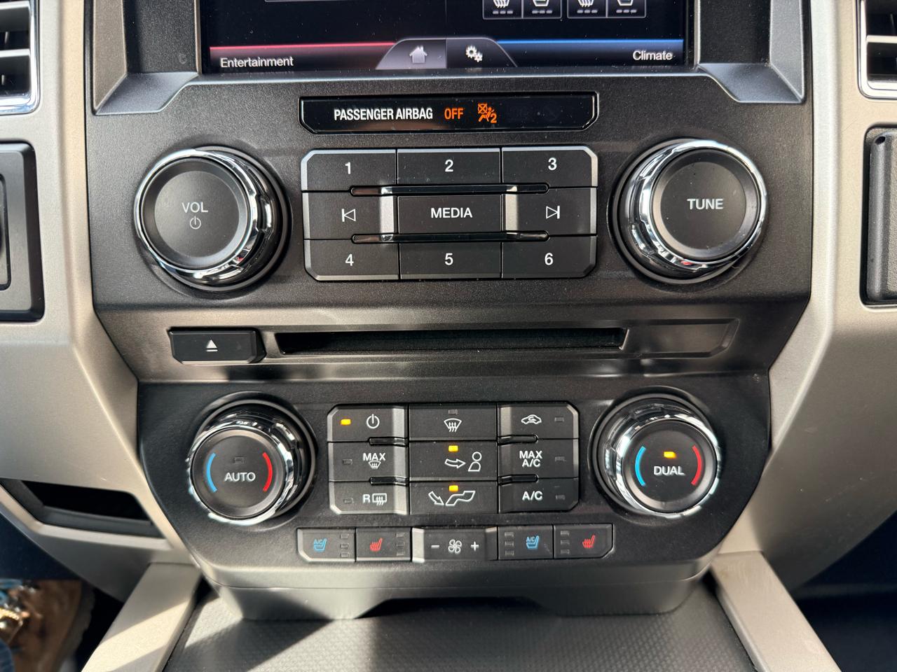 Ford F-150 4WD SuperCab 145" Lariat 2015