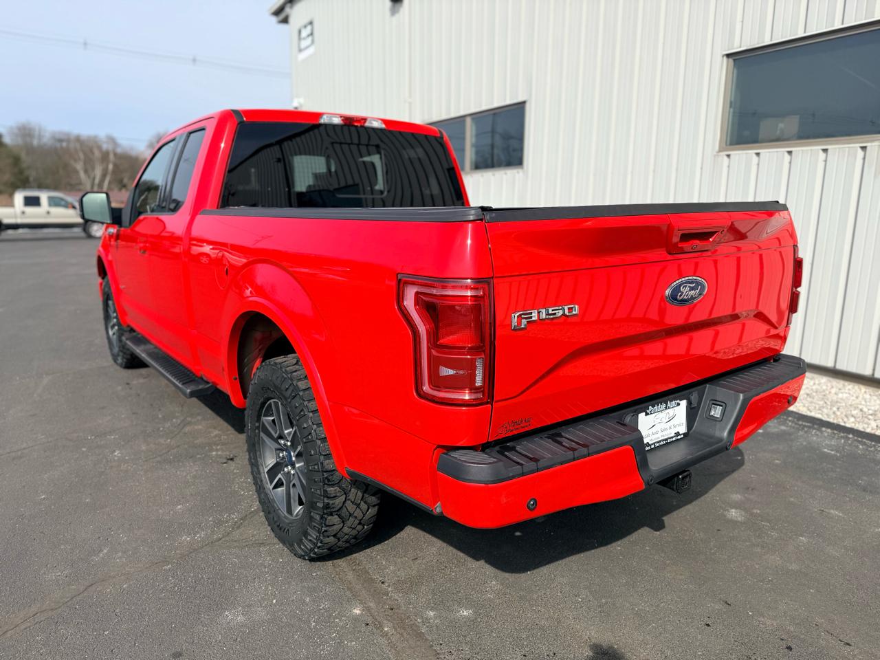 Ford F-150 4WD SuperCab 145" Lariat 2015