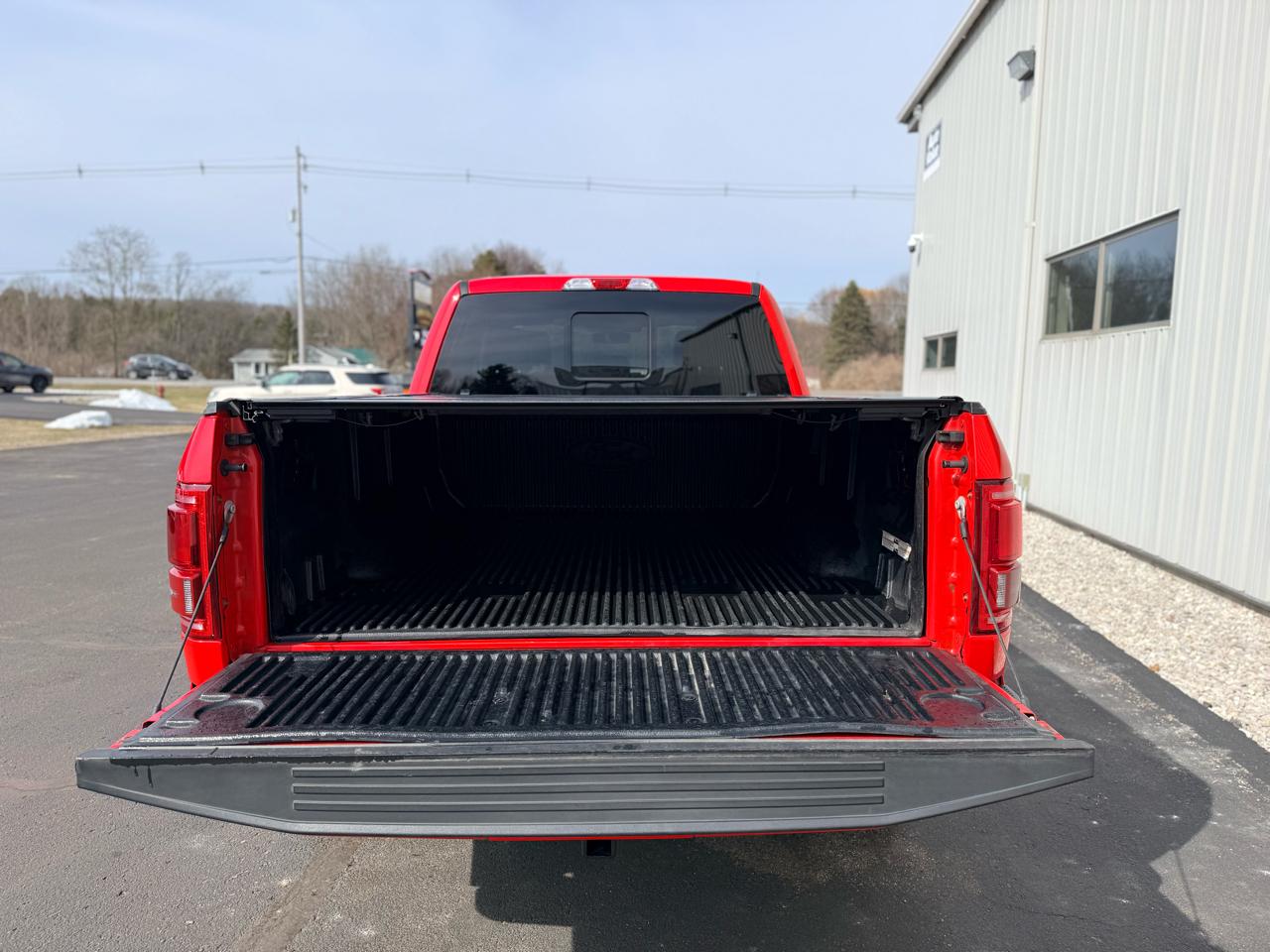 Ford F-150 4WD SuperCab 145" Lariat 2015