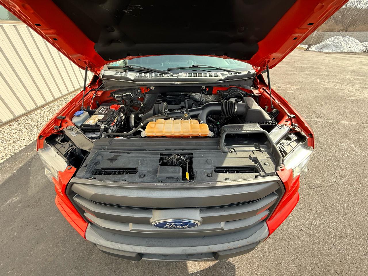 Ford F-150 4WD SuperCab 145" Lariat 2015