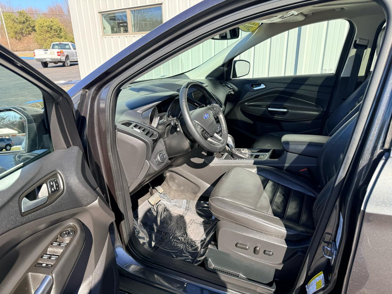 Ford Escape Titanium 4WD 2018