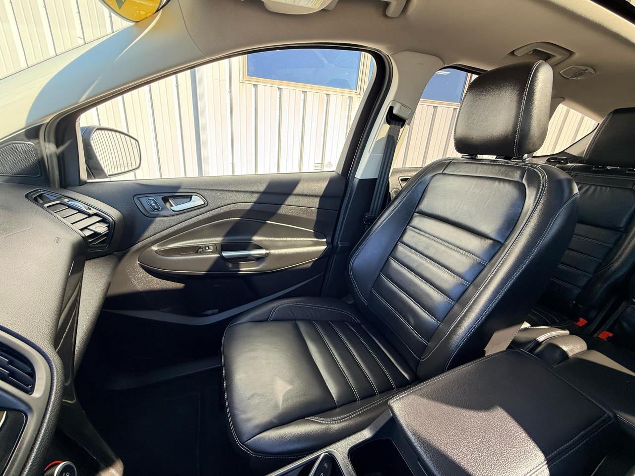 Ford Escape Titanium 4WD 2018