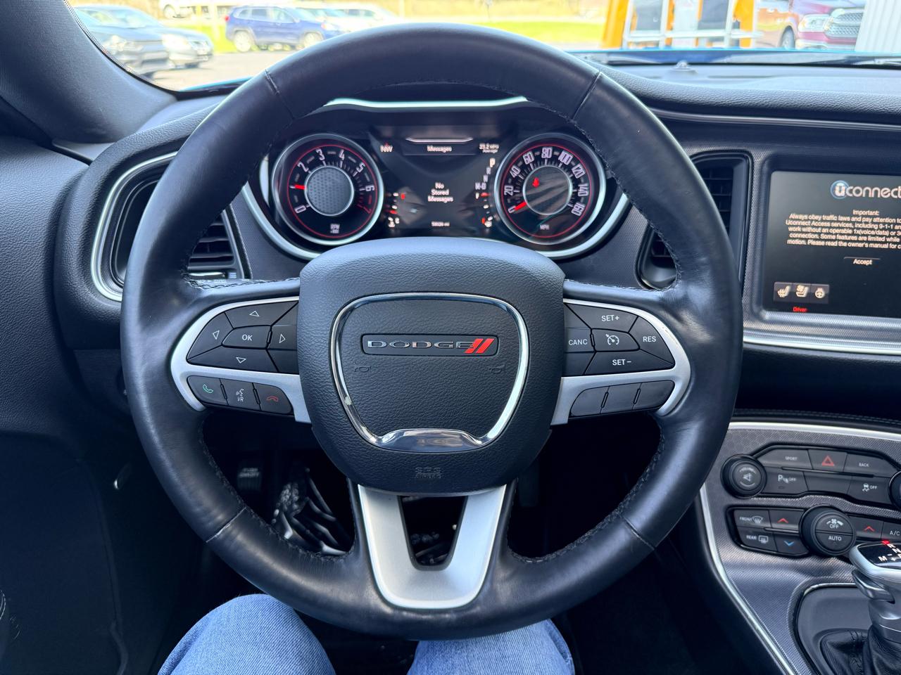 Dodge Challenger 2dr Cpe SXT Plus 2015