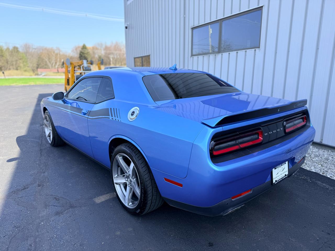 Dodge Challenger 2dr Cpe SXT Plus 2015