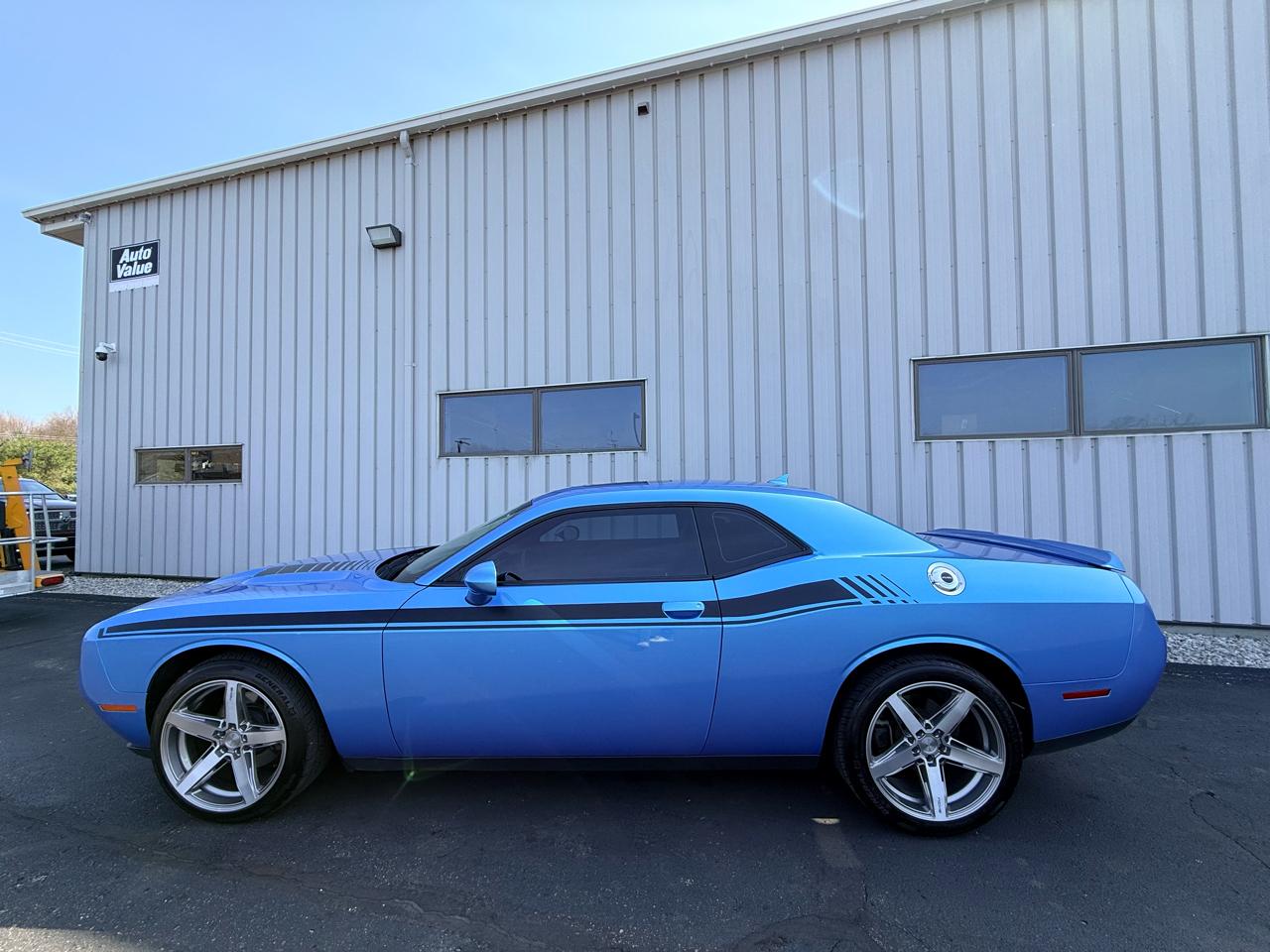 Dodge Challenger 2dr Cpe SXT Plus 2015