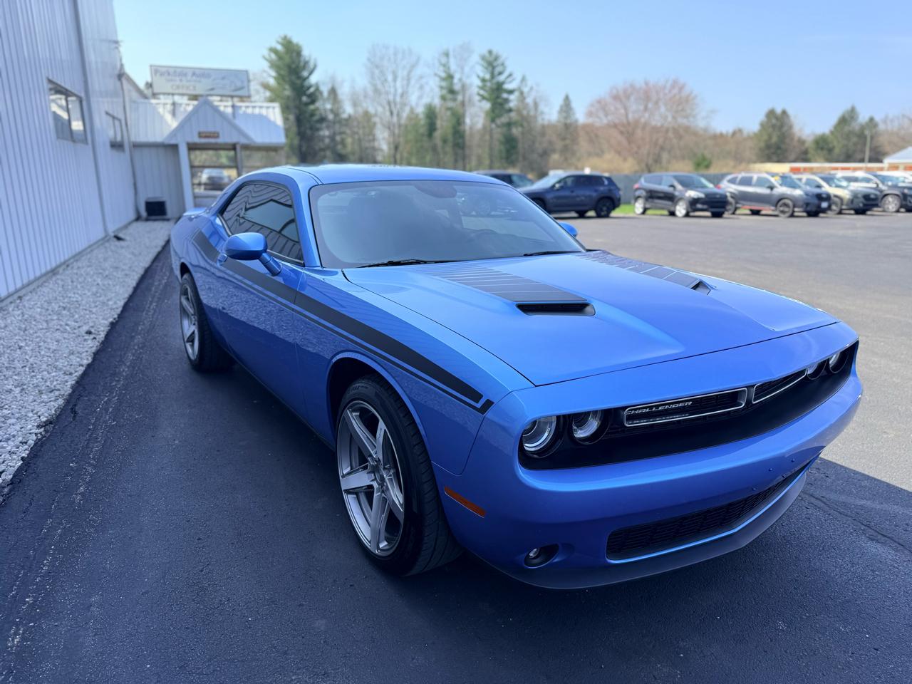 Dodge Challenger 2dr Cpe SXT Plus 2015