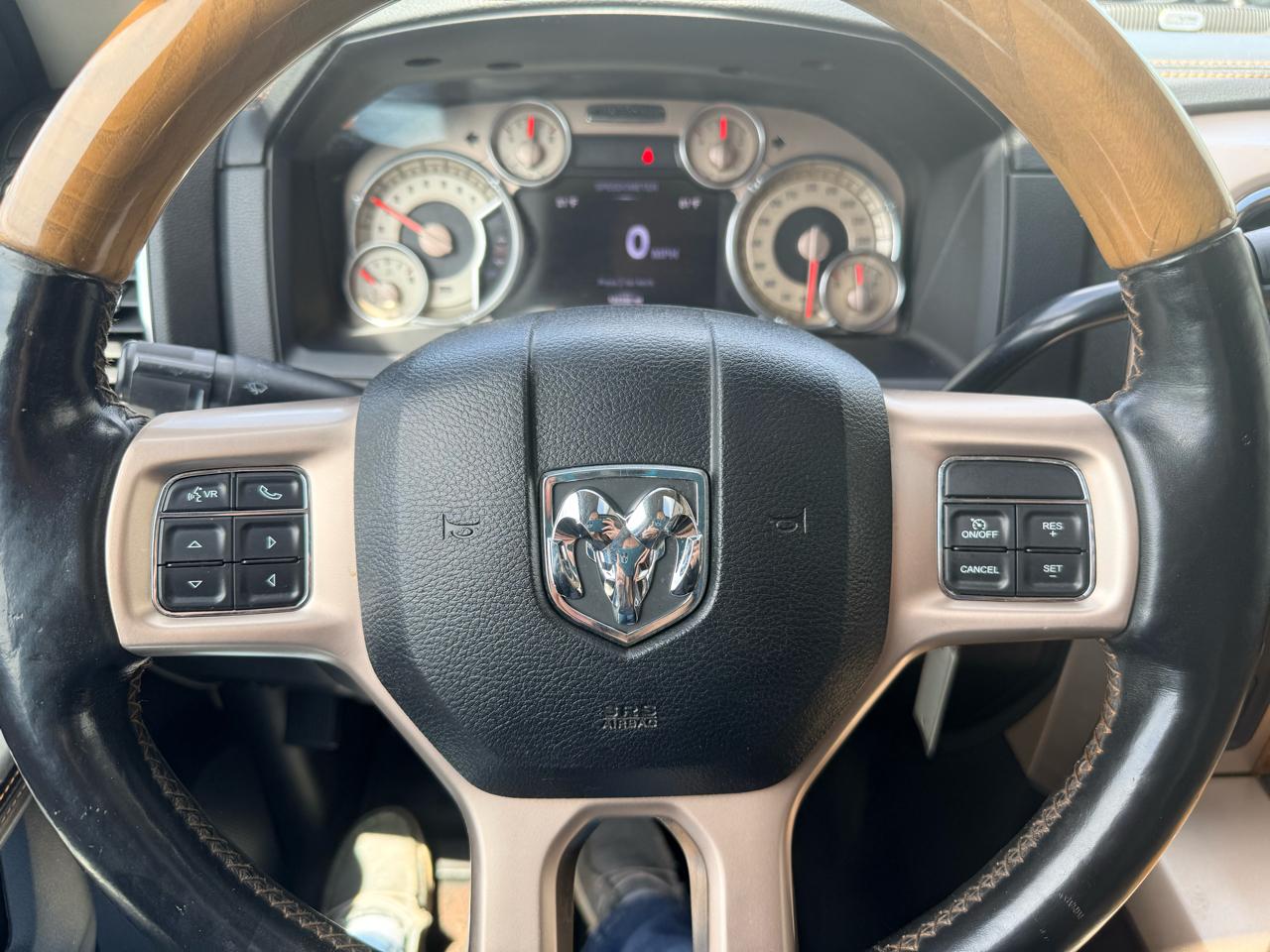 RAM 2500 4WD Crew Cab 149" Laramie Longhorn 2016