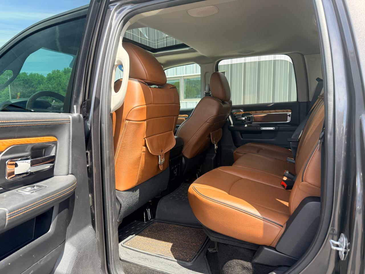 RAM 2500 4WD Crew Cab 149" Laramie Longhorn 2016