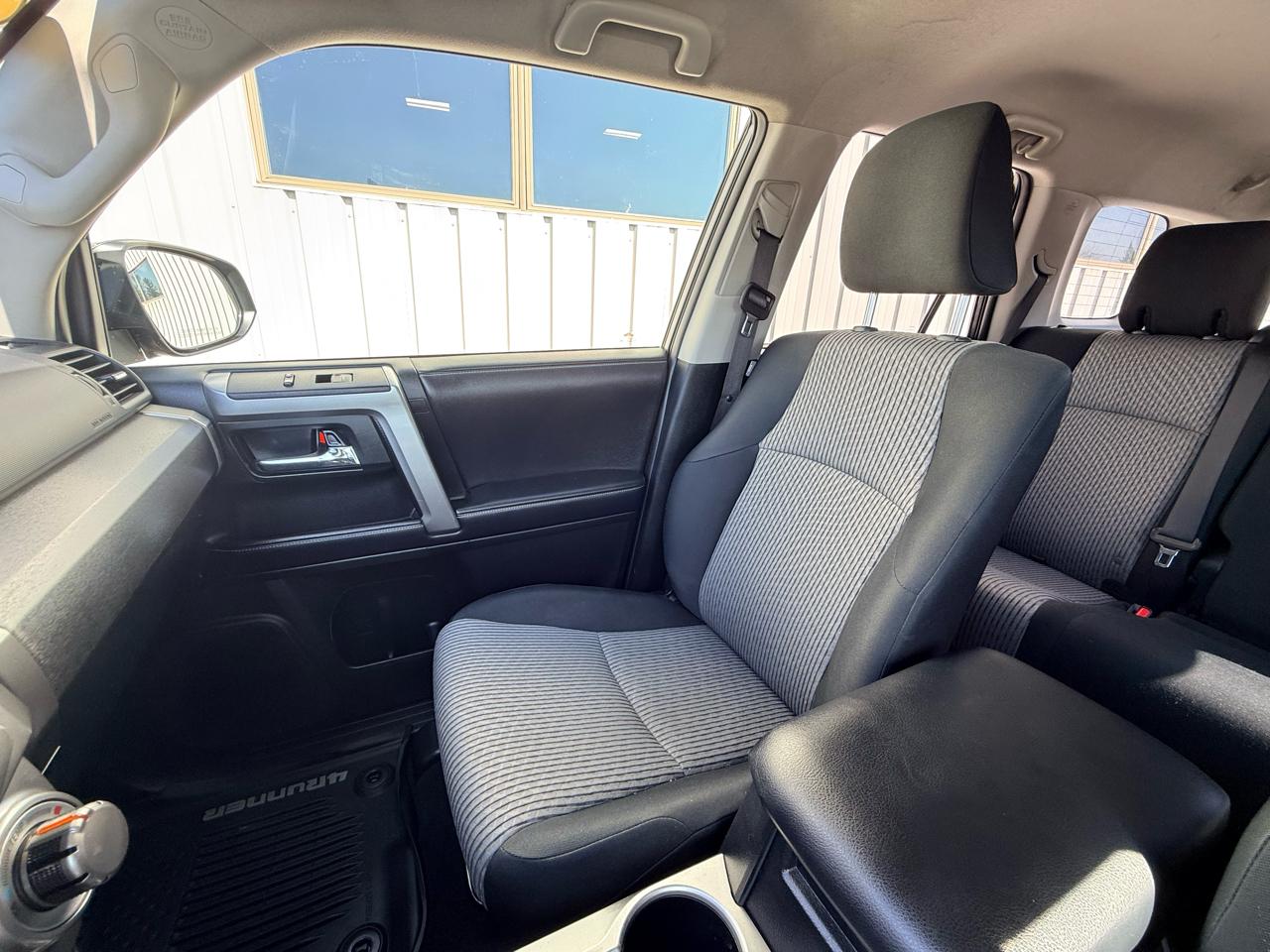 Toyota 4Runner SR5 4WD (Natl) 2018