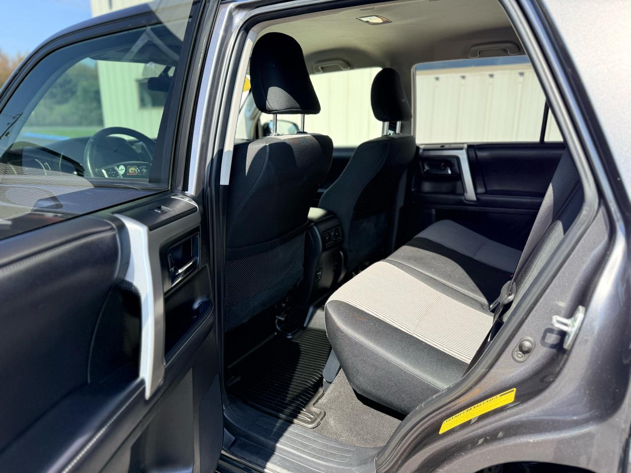 Toyota 4Runner SR5 4WD (Natl) 2018