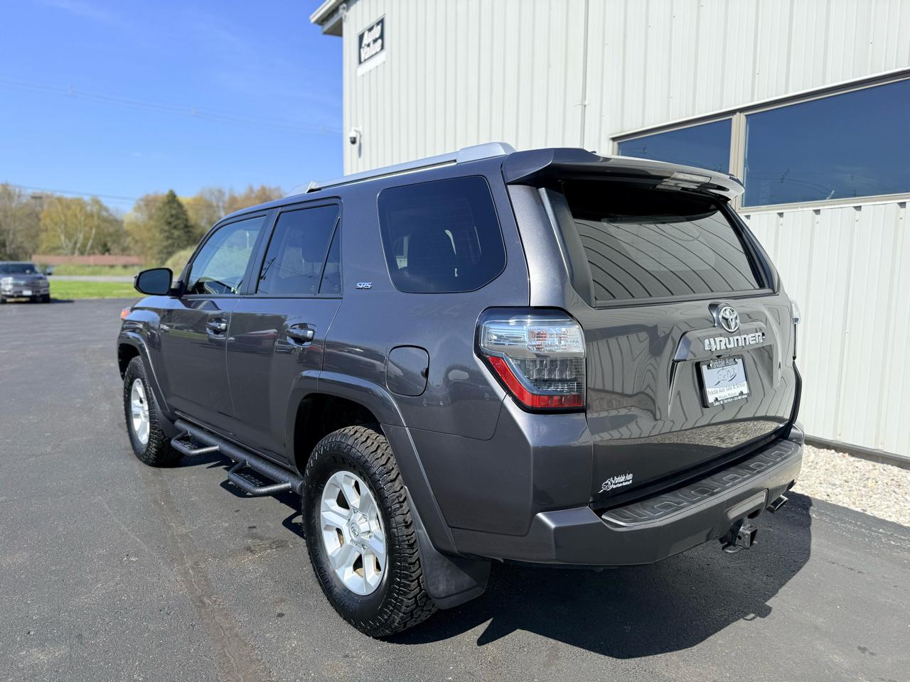 Toyota 4Runner SR5 4WD (Natl) 2018