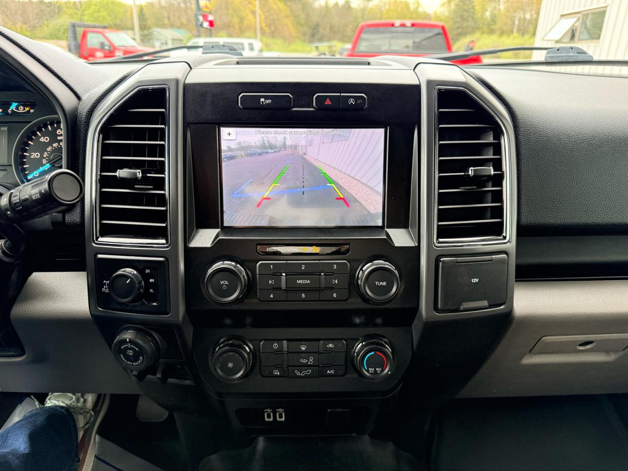 Ford F-150 SuperCrew 139" XLT 4WD 2019