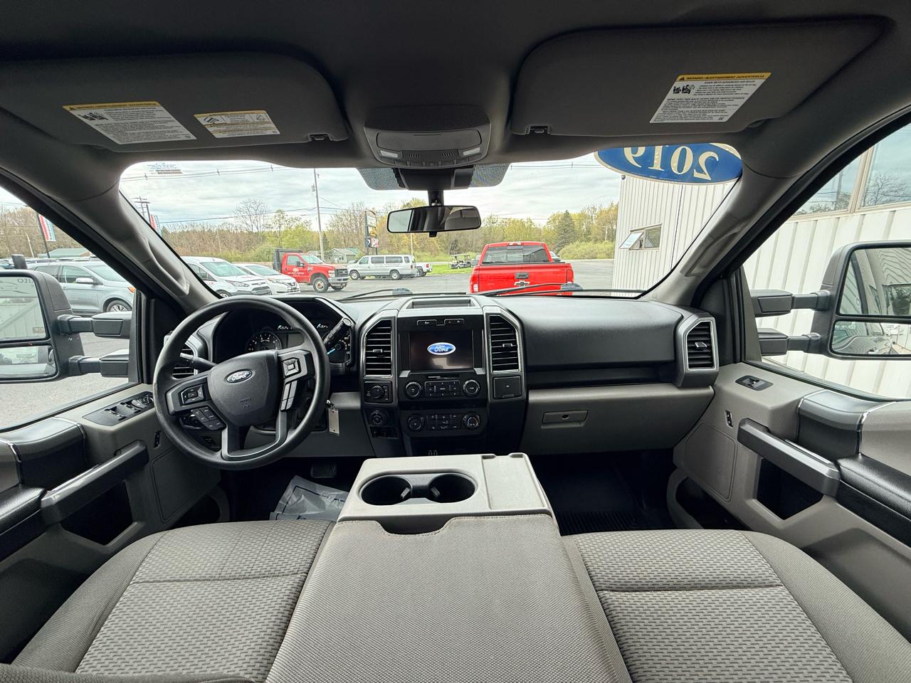 Ford F-150 SuperCrew 139" XLT 4WD 2019