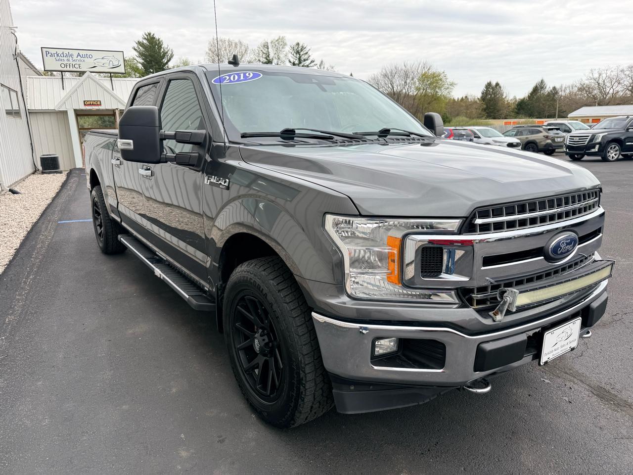 Ford F-150 SuperCrew 139" XLT 4WD 2019
