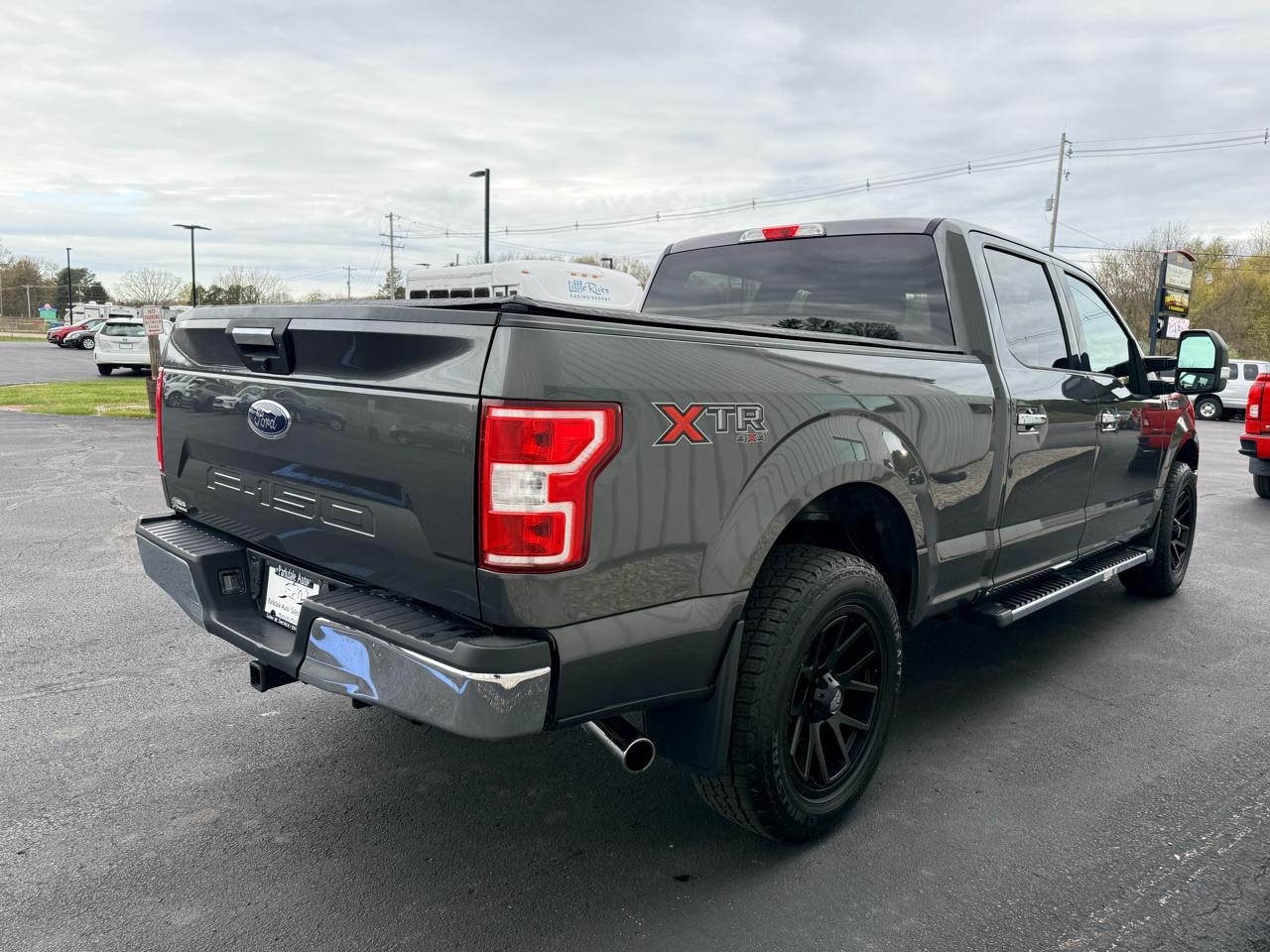 Ford F-150 SuperCrew 139" XLT 4WD 2019