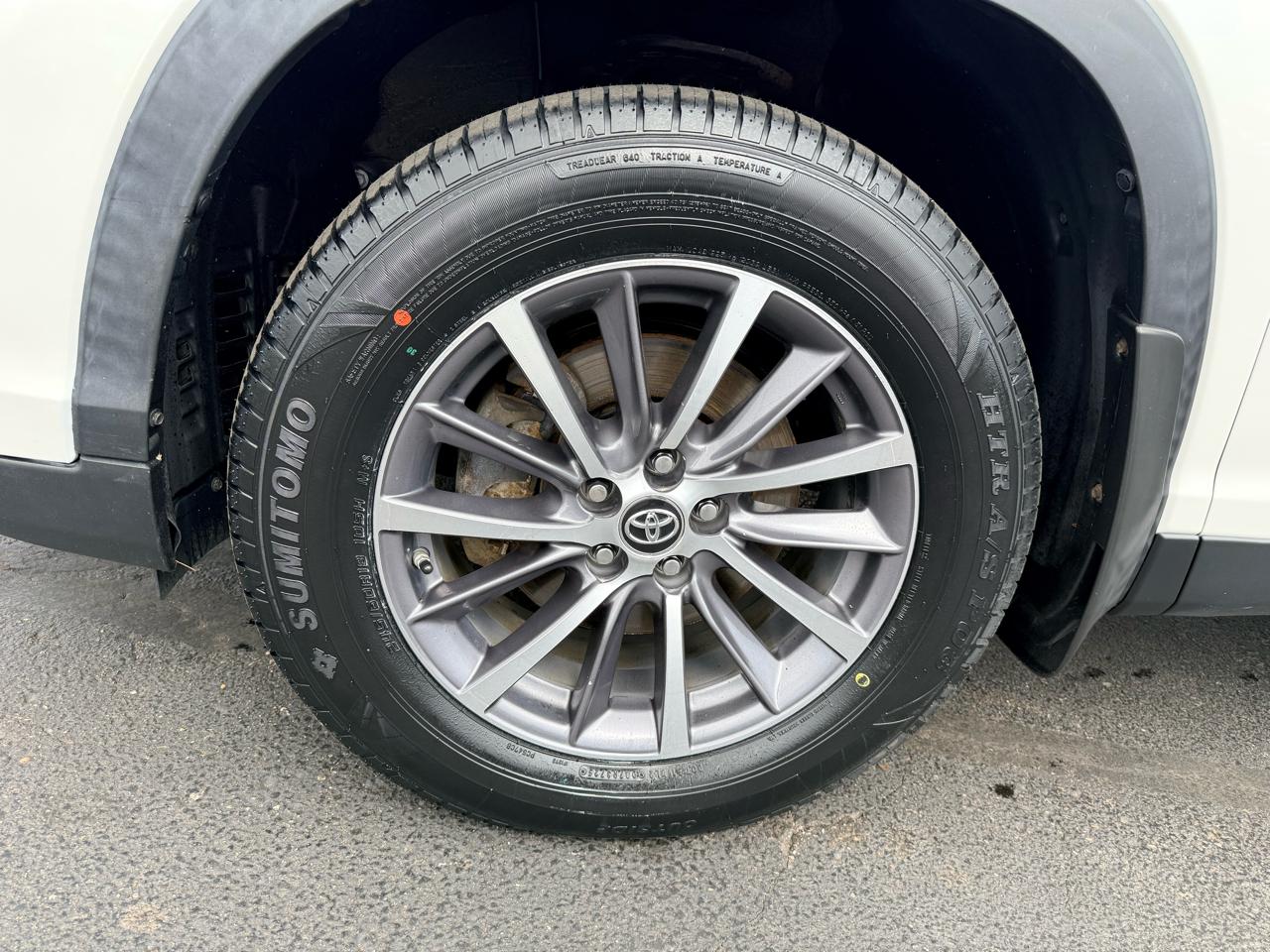Toyota Highlander XLE AWD V6 2019