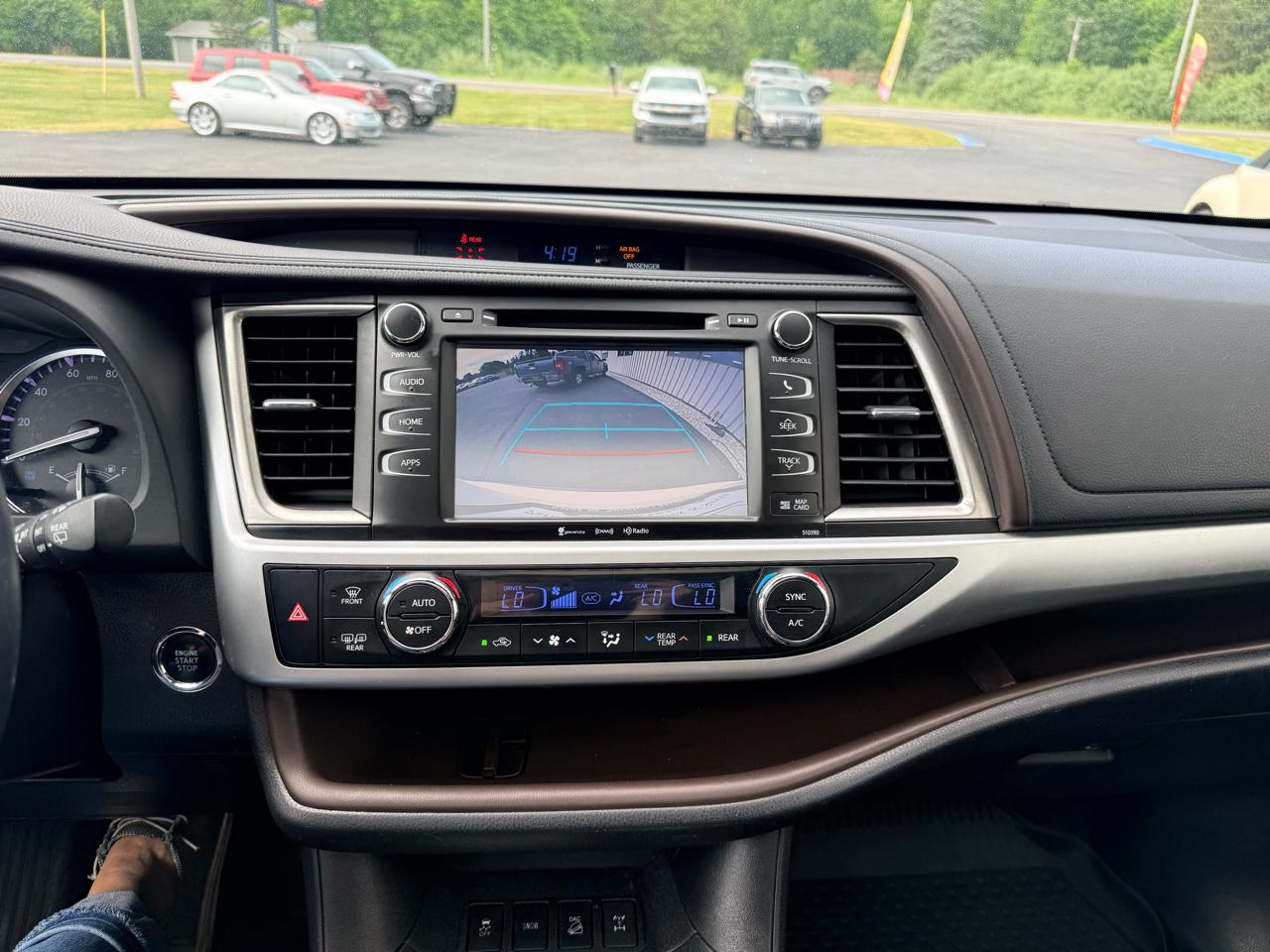 Toyota Highlander XLE AWD V6 2019