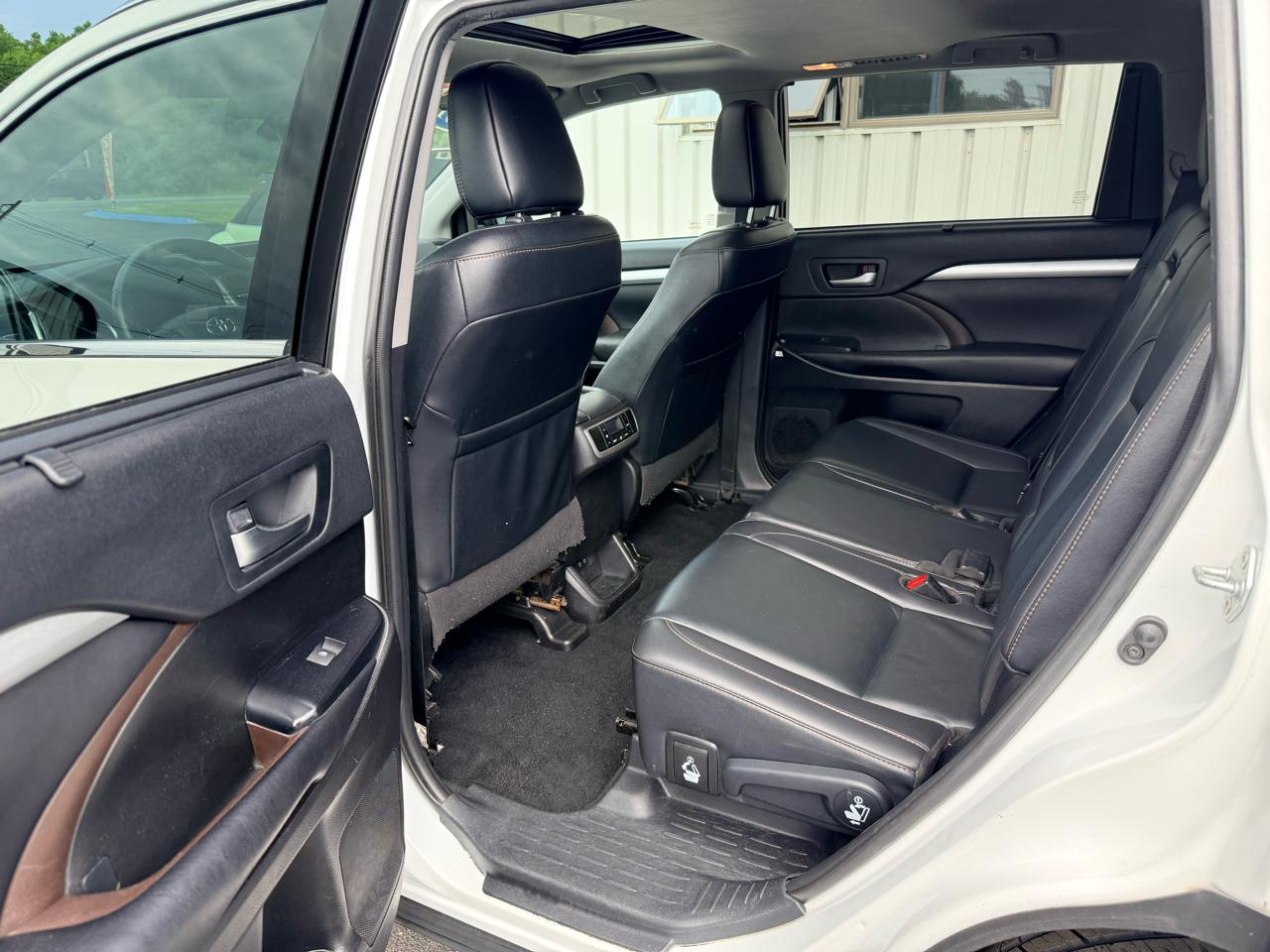Toyota Highlander XLE AWD V6 2019
