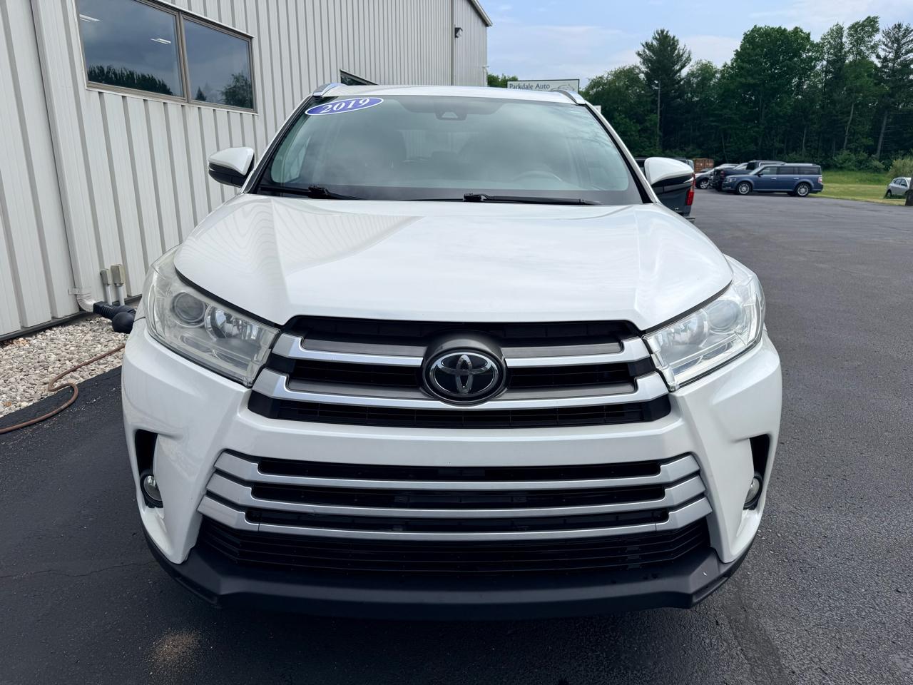 Toyota Highlander XLE AWD V6 2019