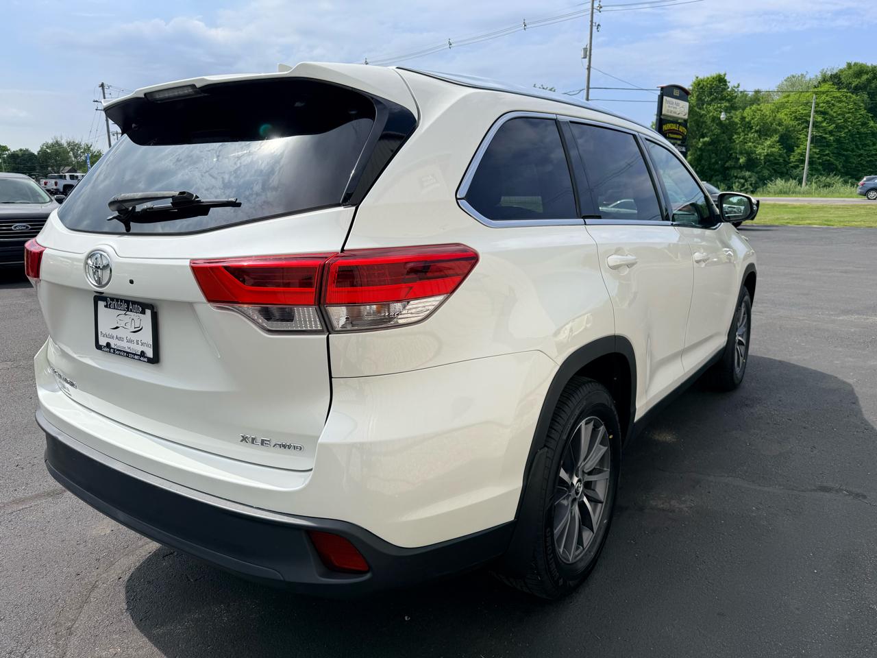 Toyota Highlander XLE AWD V6 2019