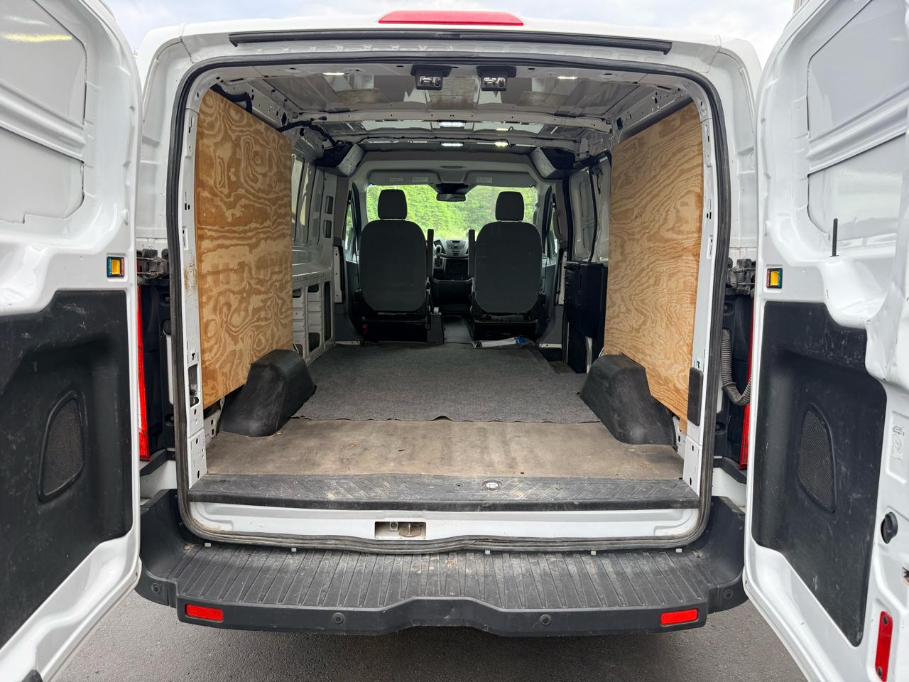Ford Transit Cargo Van T-150 130" Low Rf 8600 GVWR Swing-Out RH Dr 2016