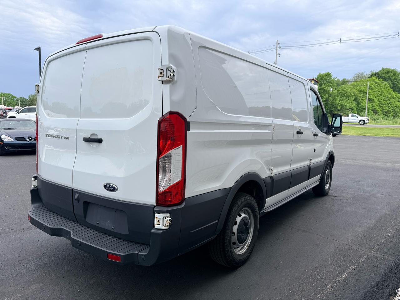 Ford Transit Cargo Van T-150 130" Low Rf 8600 GVWR Swing-Out RH Dr 2016