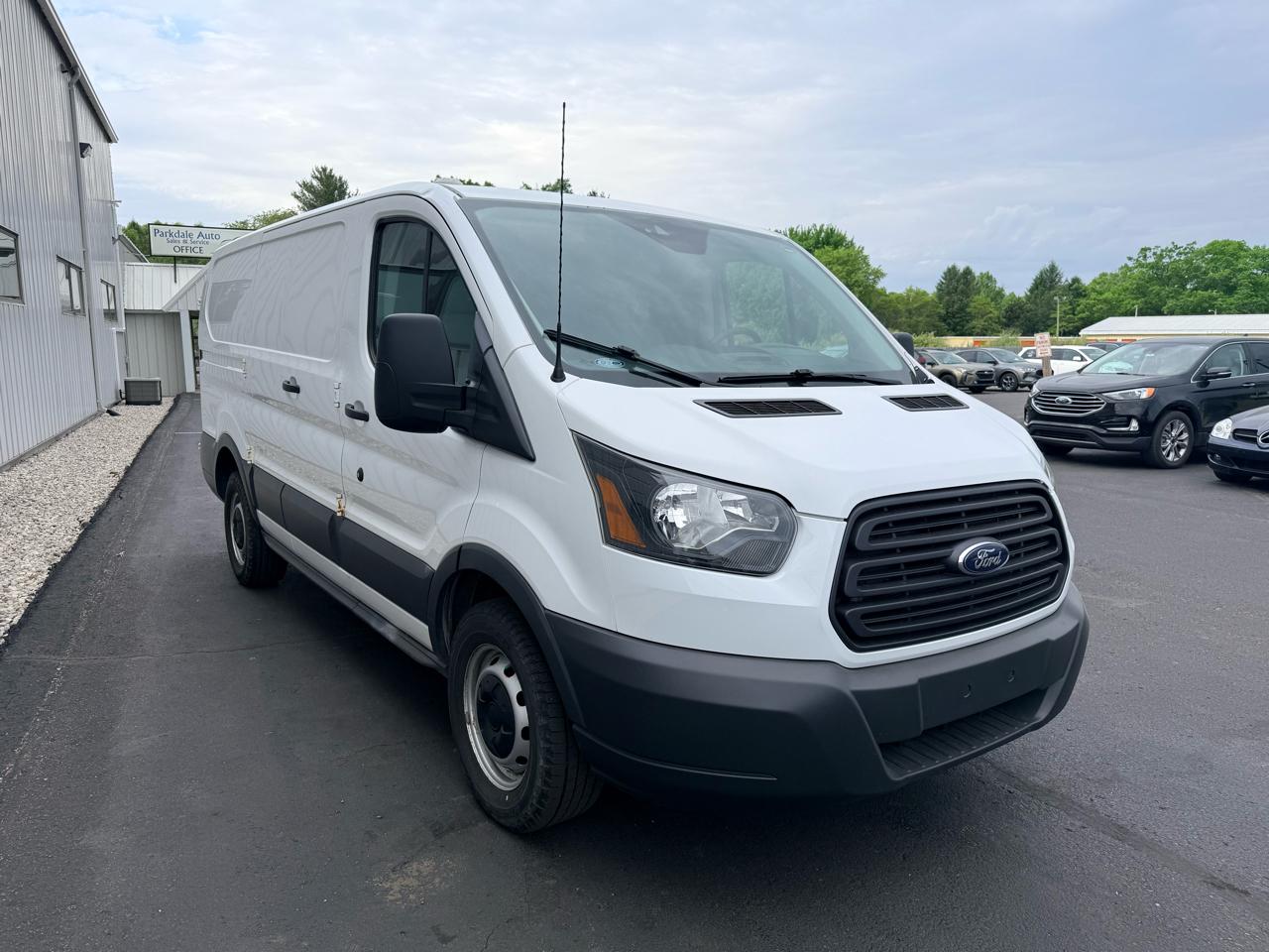 Ford Transit Cargo Van T-150 130" Low Rf 8600 GVWR Swing-Out RH Dr 2016