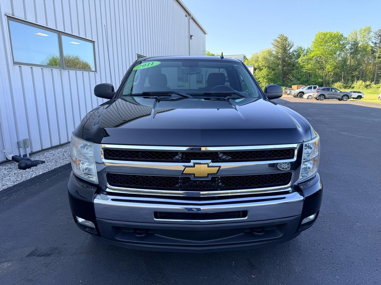 Chevrolet Silverado 1500 4WD Reg Cab 119.0" LT 2011