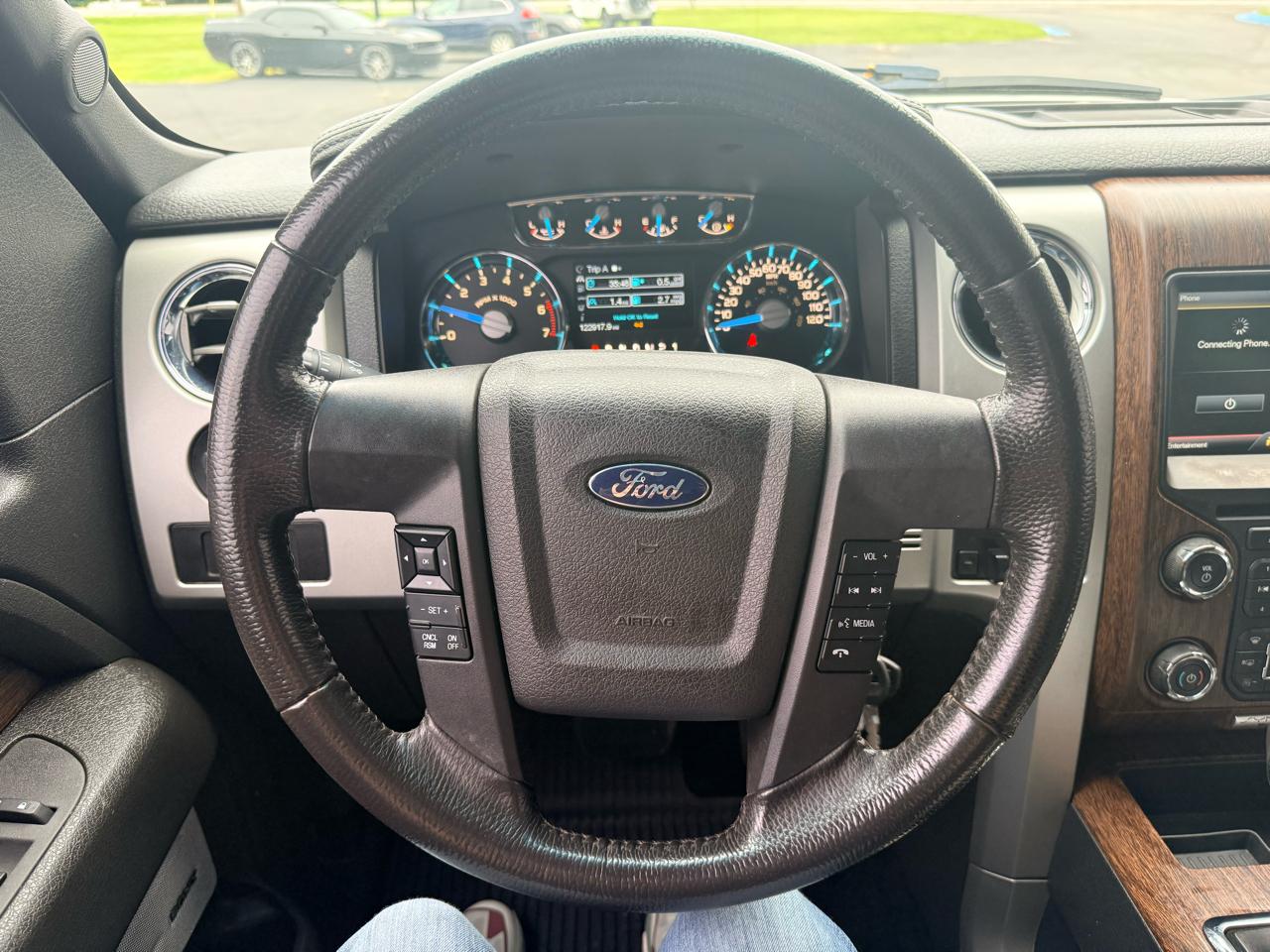 Ford F-150 4WD SuperCrew 145" Lariat 2014