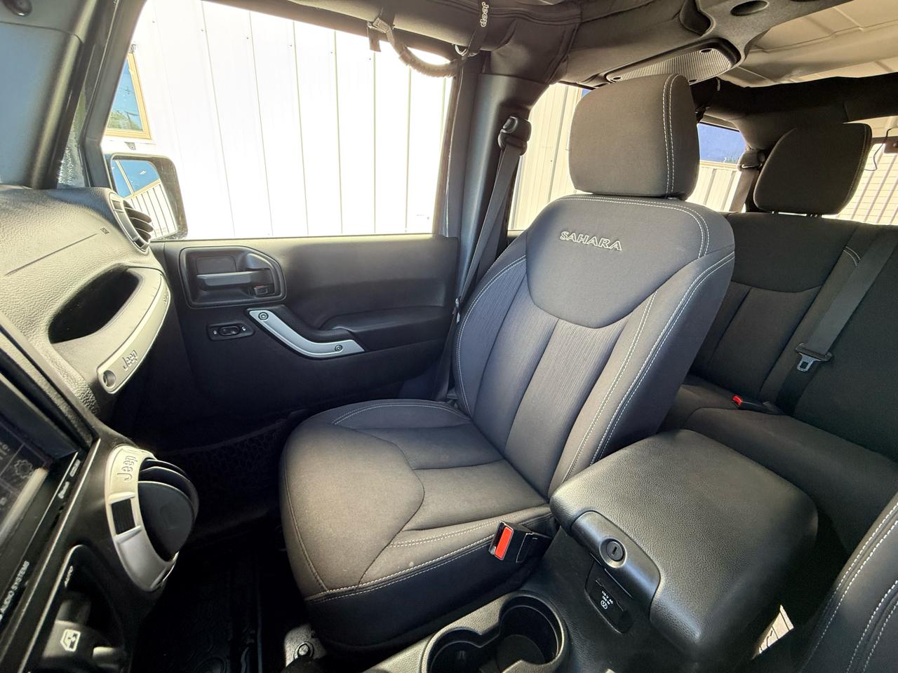 2017 Jeep Wrangler Unlimited Sahara - Photo 16