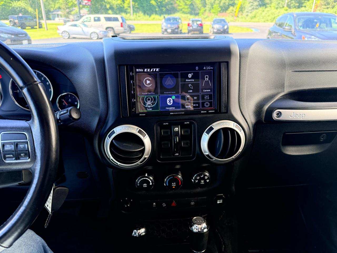 2017 Jeep Wrangler Unlimited Sahara - Photo 15