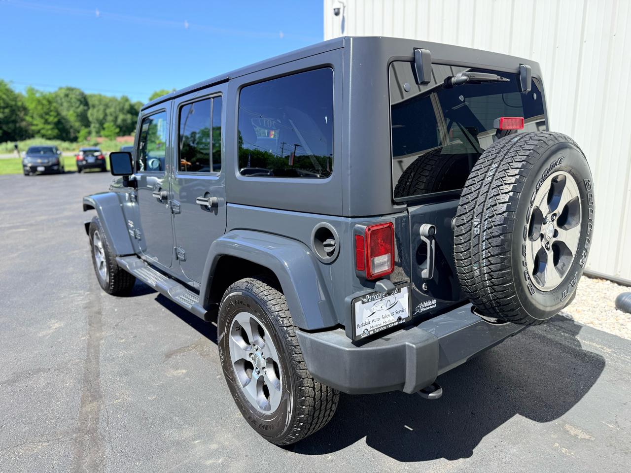 2017 Jeep Wrangler Unlimited Sahara - Photo 8