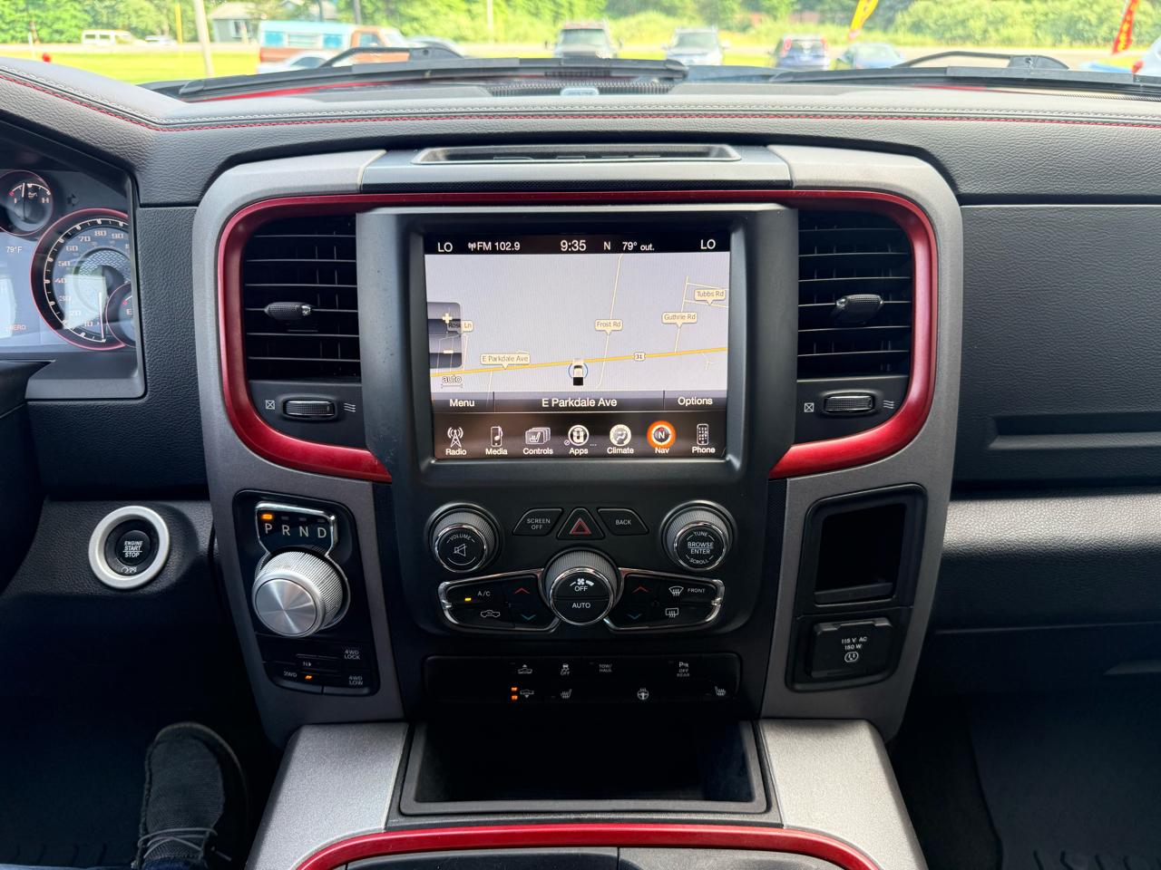 RAM 1500 Rebel 4x4 Crew Cab 5'7" Box 2017