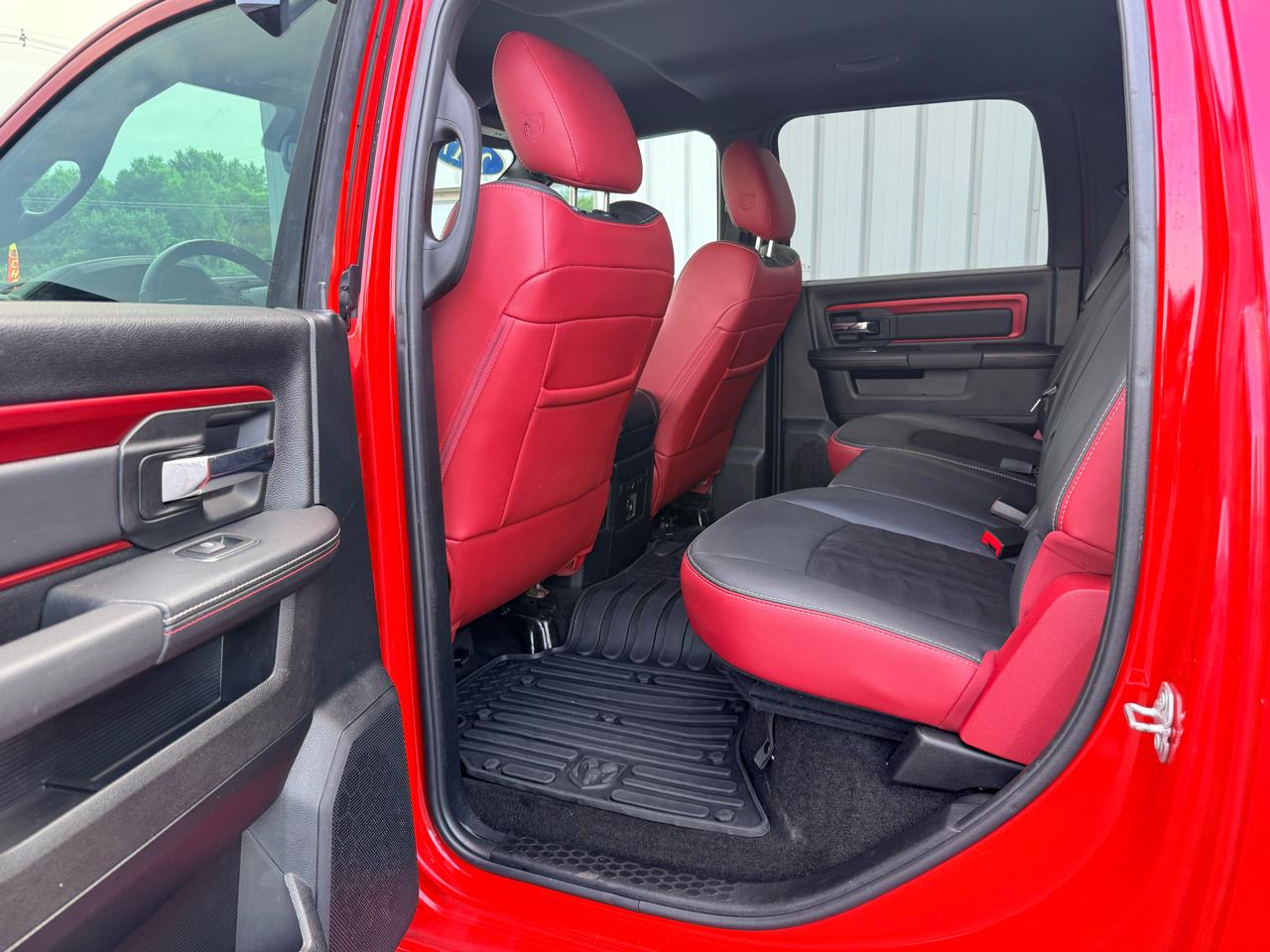 RAM 1500 Rebel 4x4 Crew Cab 5'7" Box 2017