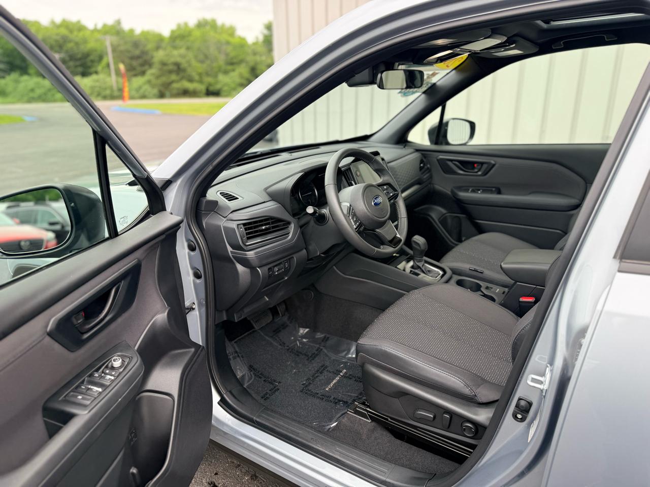 Subaru Forester Premium AWD 2025
