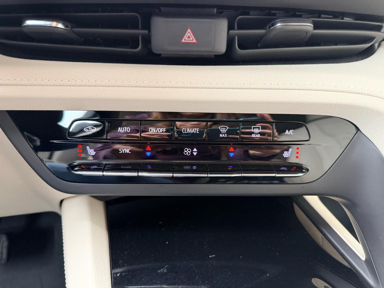 Buick Envision AWD 4dr Essence 2021