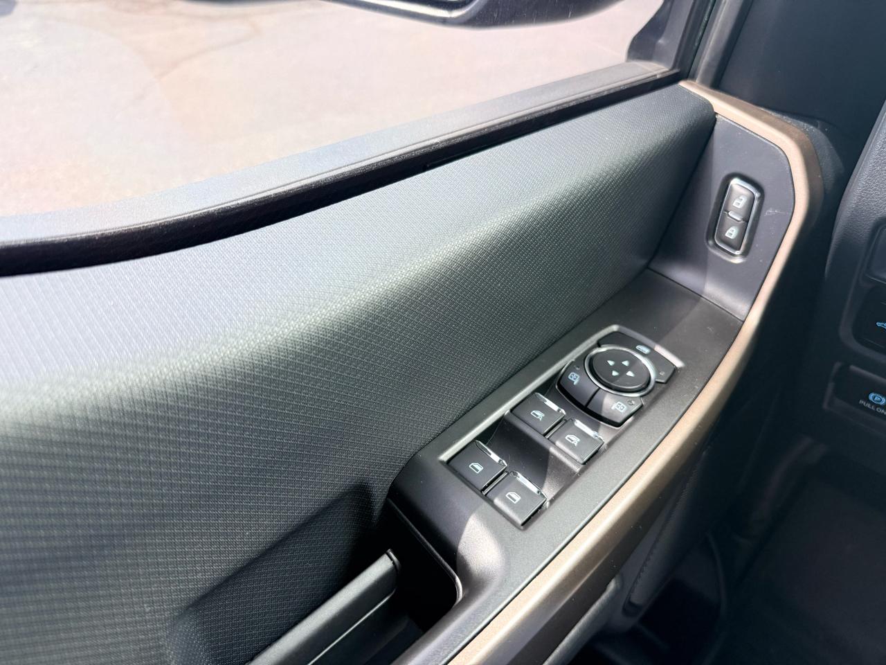 Ford F-150 FX4 SuperCrew 4x4 2025