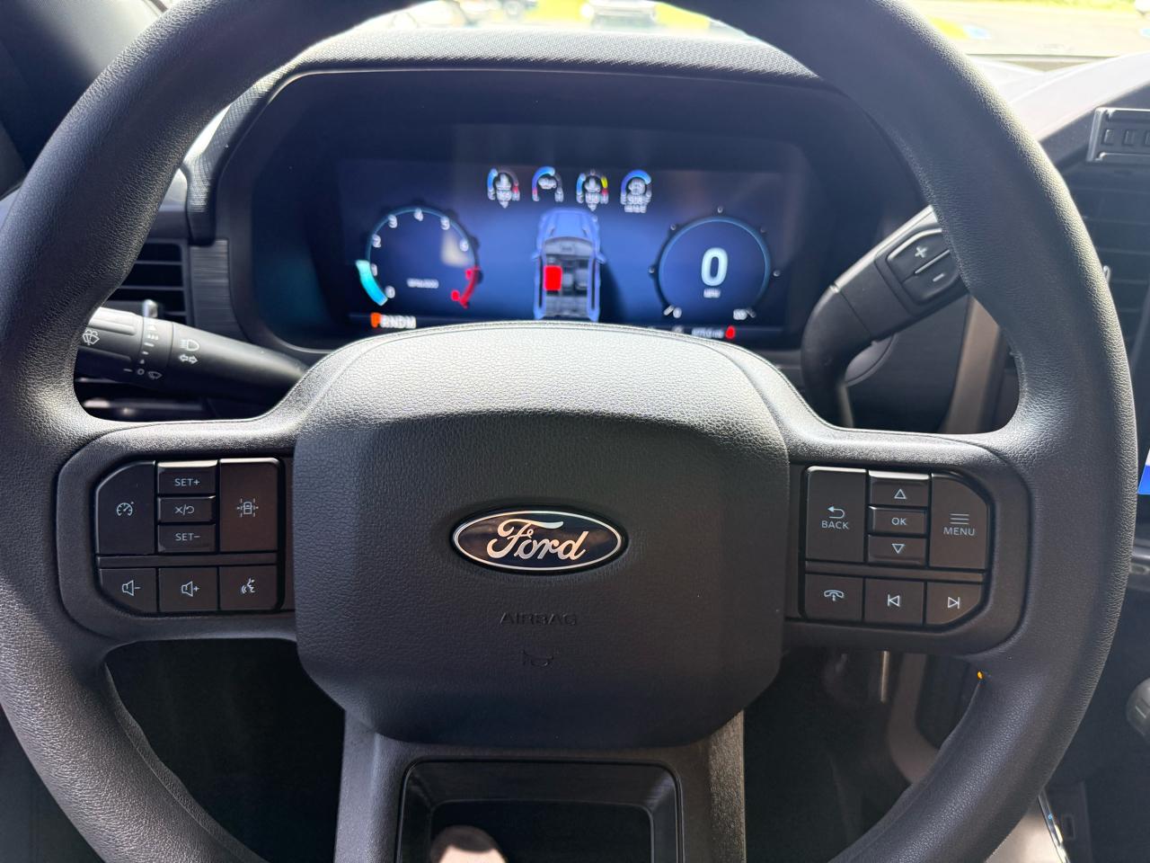 Ford F-150 FX4 SuperCrew 4x4 2025