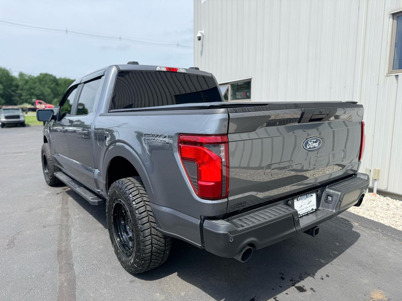 Ford F-150 FX4 SuperCrew 4x4 2025