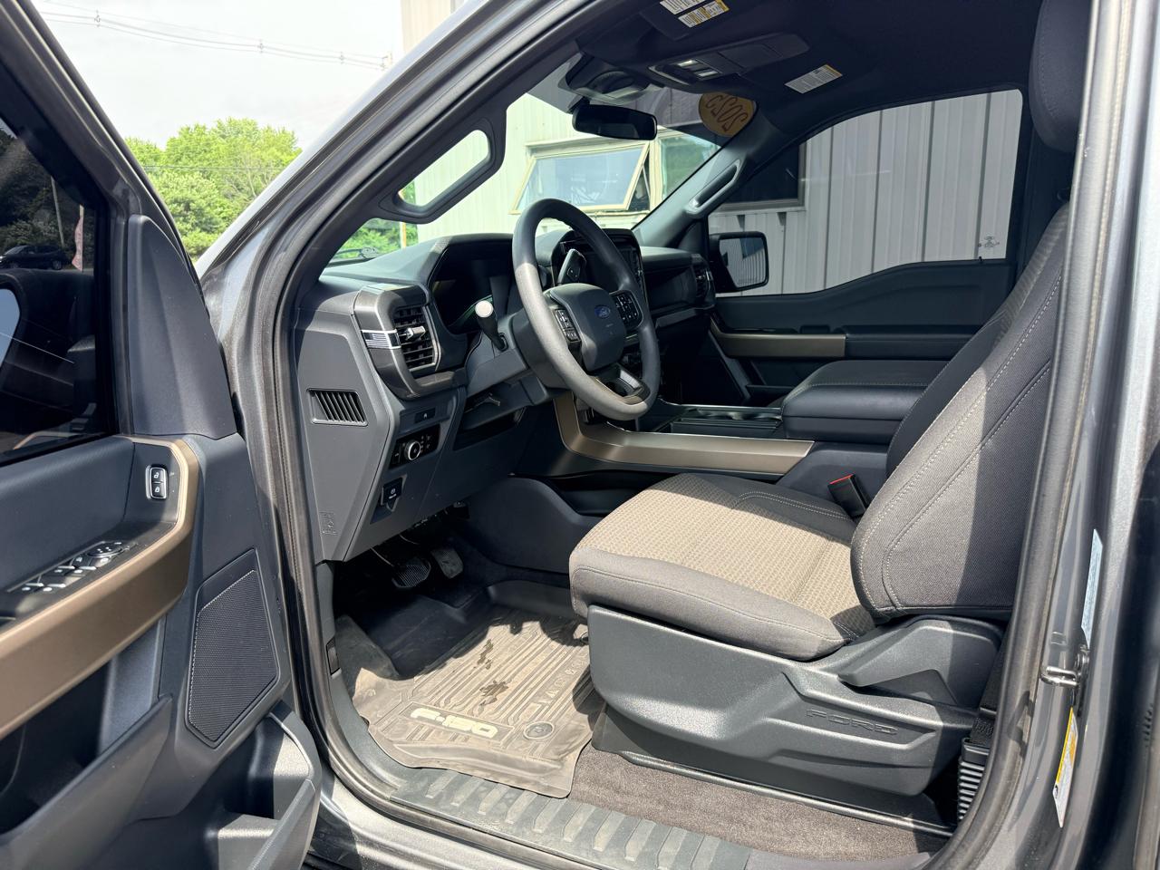Ford F-150 FX4 SuperCrew 4x4 2025