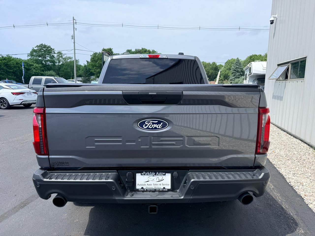 Ford F-150 FX4 SuperCrew 4x4 2025