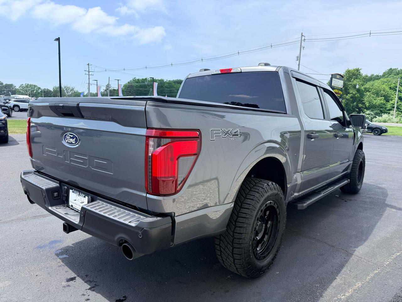 Ford F-150 FX4 SuperCrew 4x4 2025